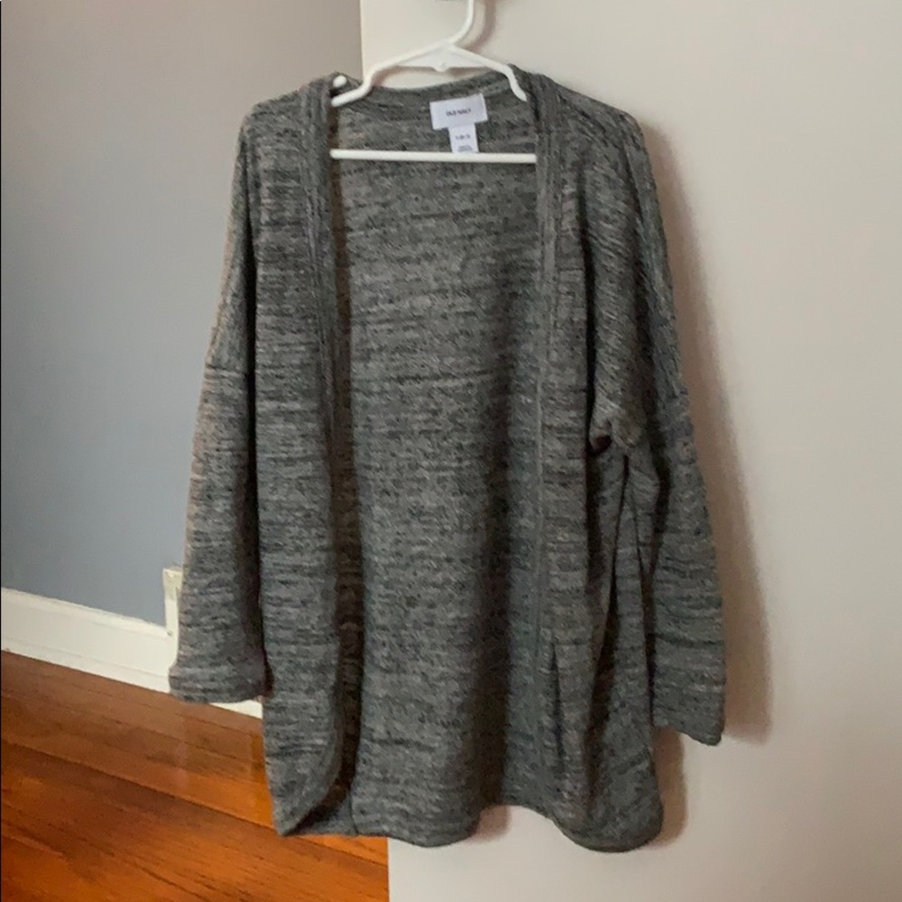 OLD NAVY GREY KIDS CARDIGAN (size 6/7) BRAND NEW!!